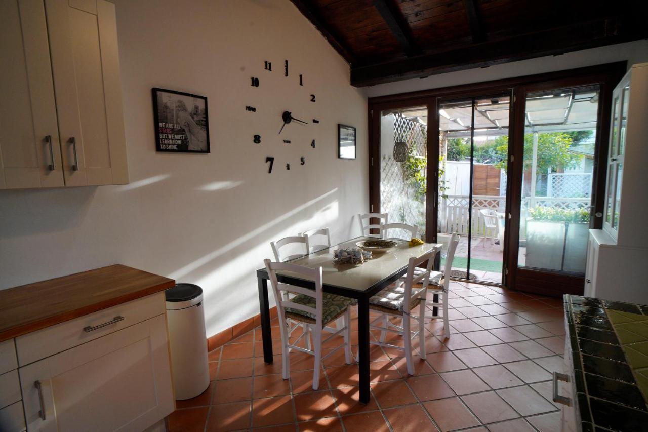 Villa Piri Sabaudia Eksteriør billede